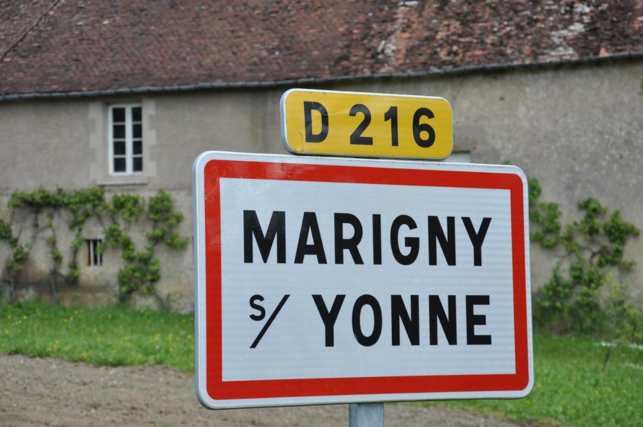 Canal Du Nivernais Gites Le Champ Radis Marigny-sur-Yonne Kültér fotó