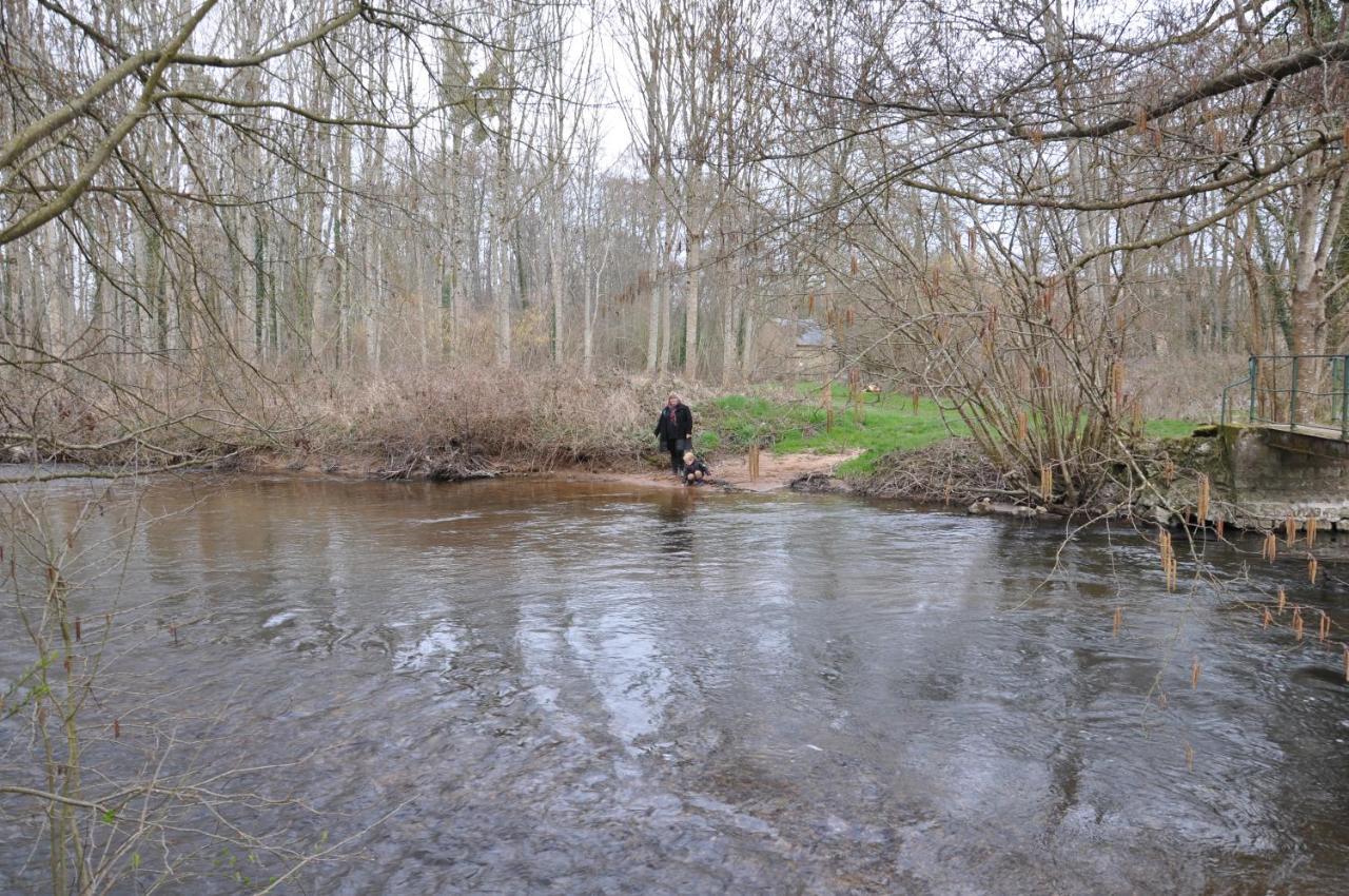 Canal Du Nivernais Gites Le Champ Radis Marigny-sur-Yonne Kültér fotó
