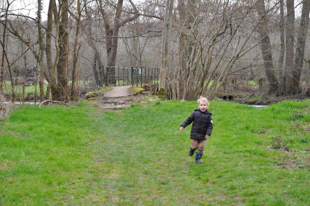 Canal Du Nivernais Gites Le Champ Radis Marigny-sur-Yonne Kültér fotó